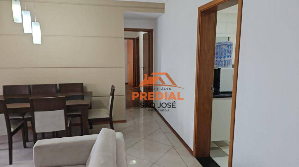 Apartamento à venda com 3 quartos, 125m² - Foto 4