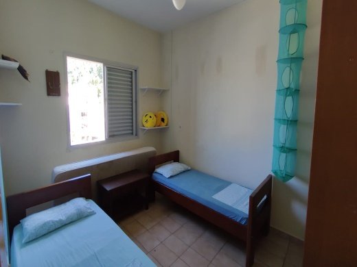 Apartamento à venda com 2 quartos, 70m² - Foto 12