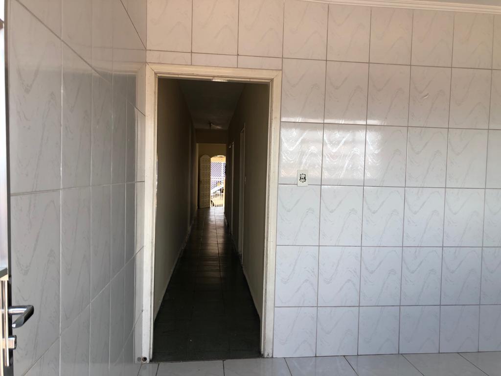 Casa à venda com 2 quartos, 90m² - Foto 13