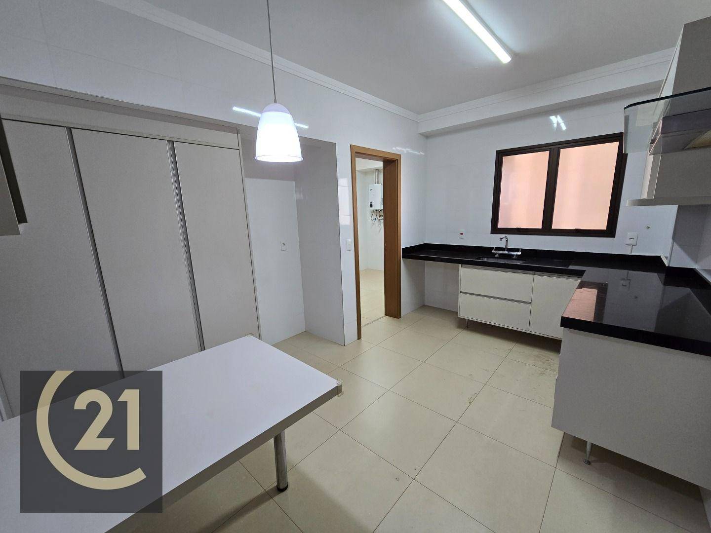 Apartamento à venda com 3 quartos, 168m² - Foto 12