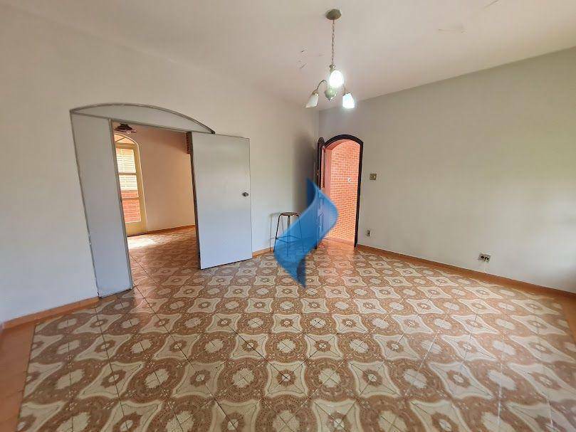 Casa à venda e aluguel com 3 quartos, 139m² - Foto 11