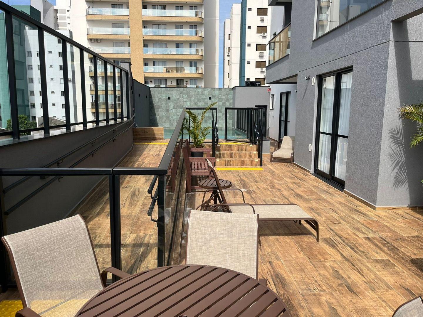 Apartamento à venda com 3 quartos, 168m² - Foto 27