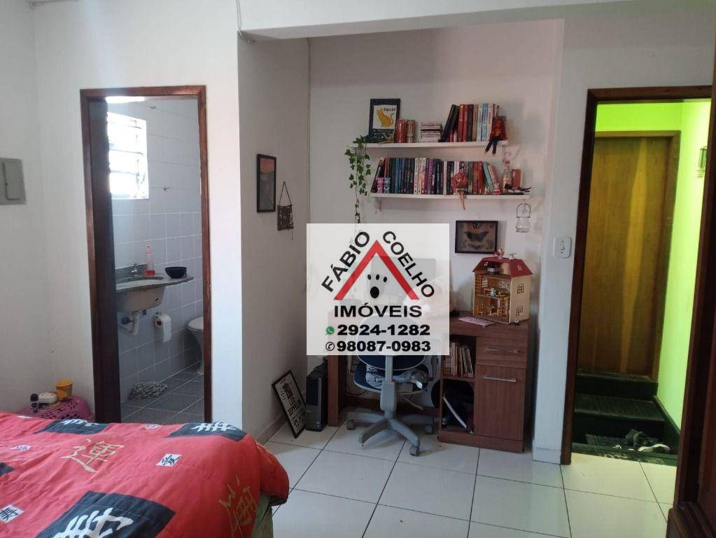 Casa à venda com 3 quartos, 250m² - Foto 9