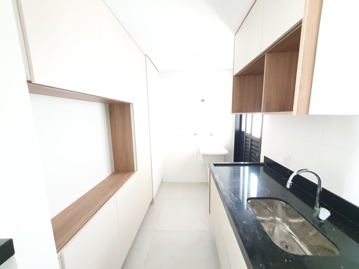 Apartamento para alugar com 3 quartos, 84m² - Foto 13