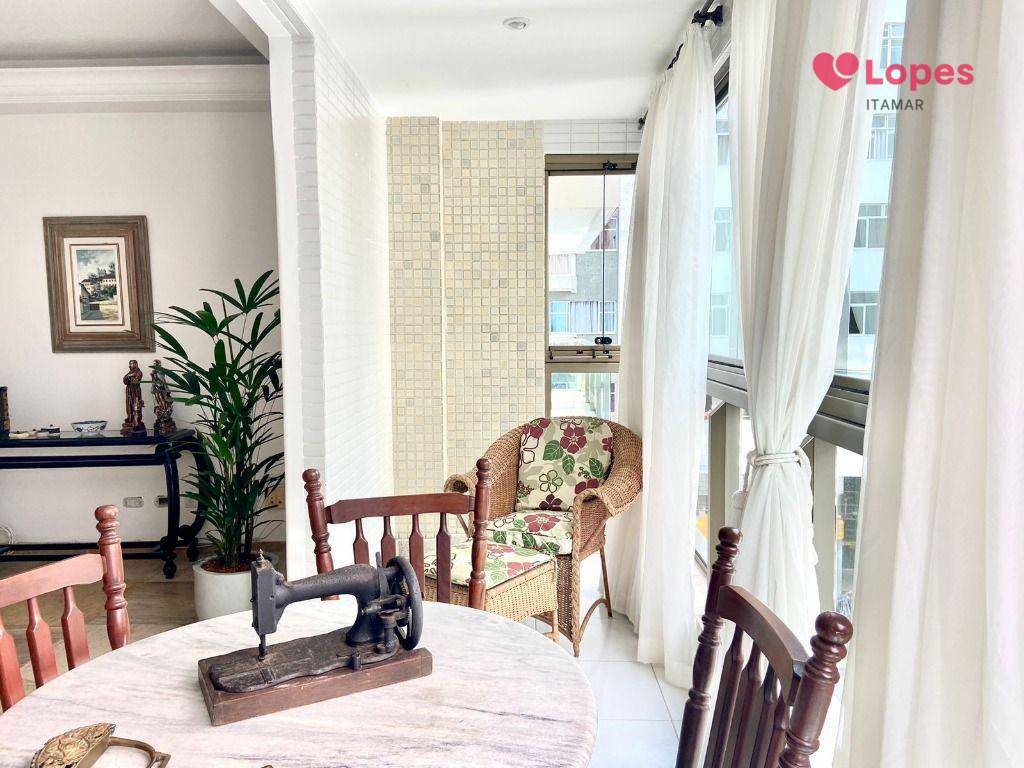 Apartamento à venda com 3 quartos, 213m² - Foto 13