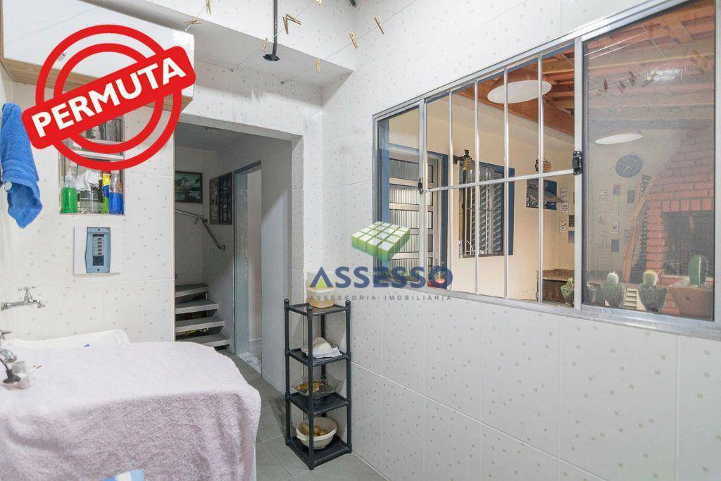 Casa à venda com 3 quartos, 226m² - Foto 20