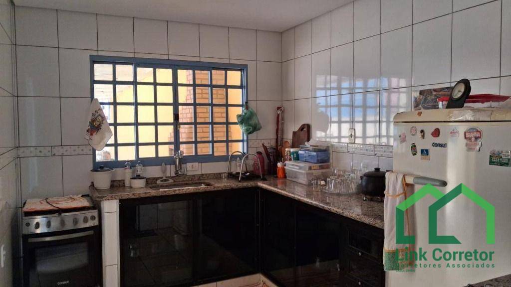 Casa, 2 quartos, 162 m² - Foto 1