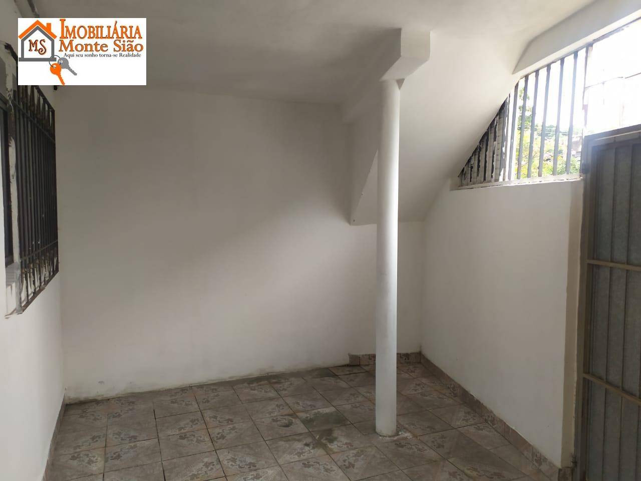 Casa à venda com 4 quartos, 200m² - Foto 14