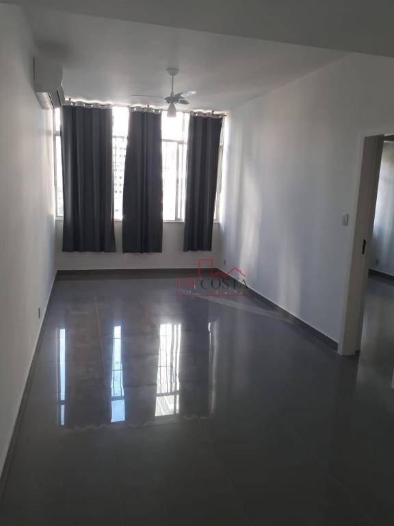 Apartamento à venda com 3 quartos, 100m² - Foto 1