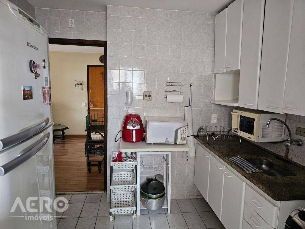 Apartamento à venda com 3 quartos, 82m² - Foto 7