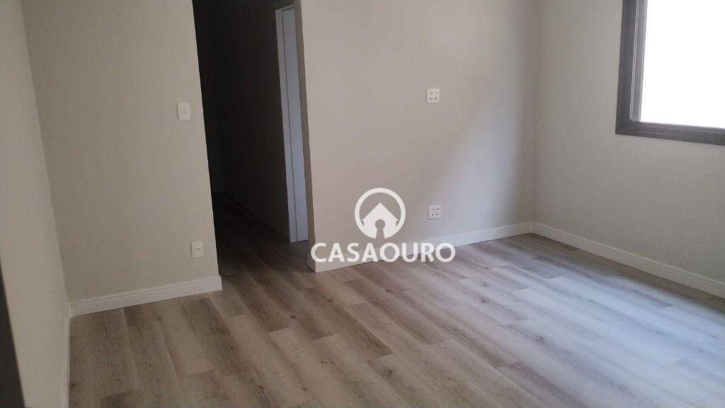 Casa de Condomínio à venda com 4 quartos, 298m² - Foto 13