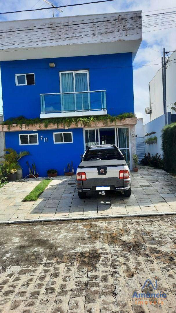 Casa de Condomínio à venda com 4 quartos, 201m² - Foto 1