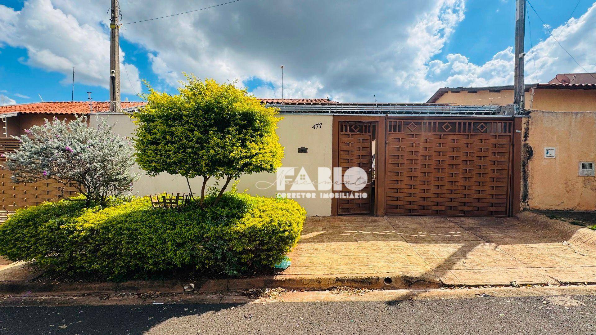Casa à venda com 2 quartos, 150m² - Foto 2