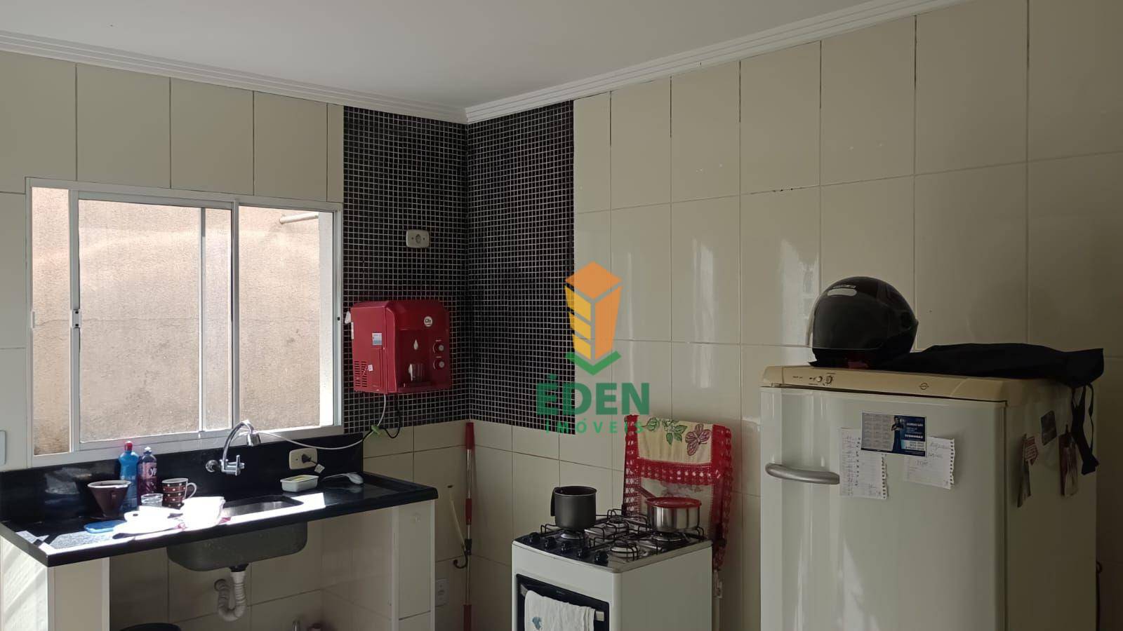 Casa à venda com 4 quartos, 211m² - Foto 11