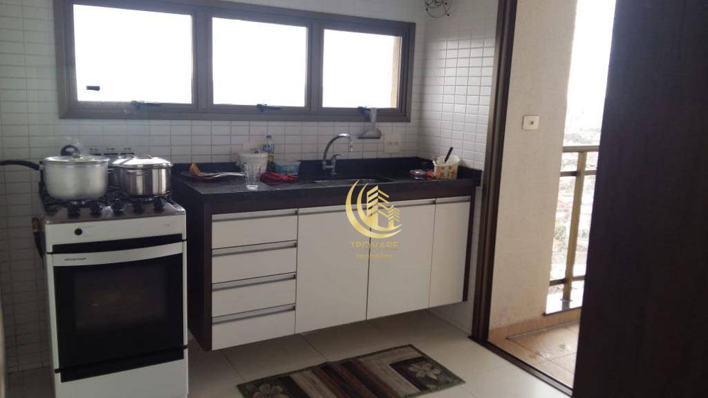 Apartamento à venda com 3 quartos, 107m² - Foto 9