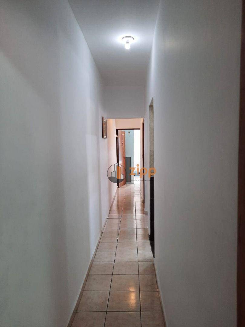 Sobrado à venda com 3 quartos, 200m² - Foto 50