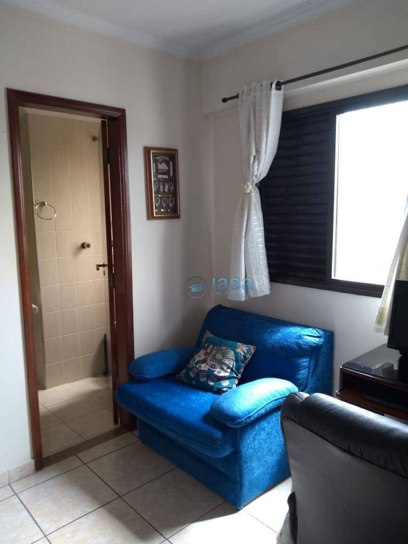 Apartamento à venda com 3 quartos, 140m² - Foto 3