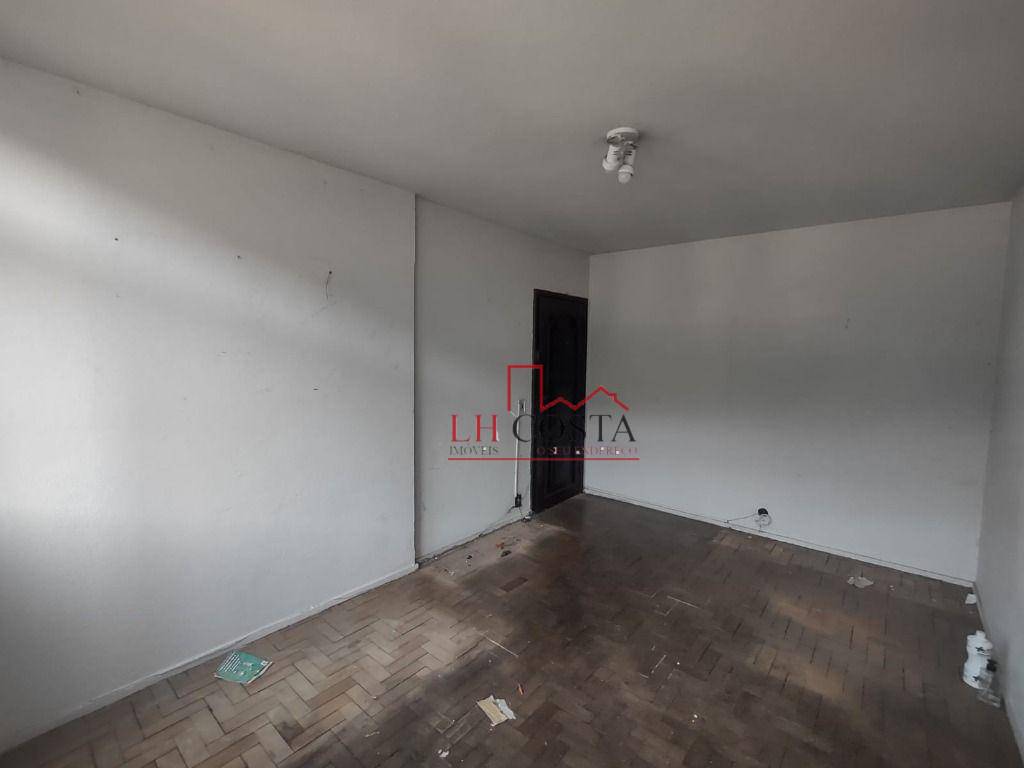 Apartamento à venda com 2 quartos, 70m² - Foto 4