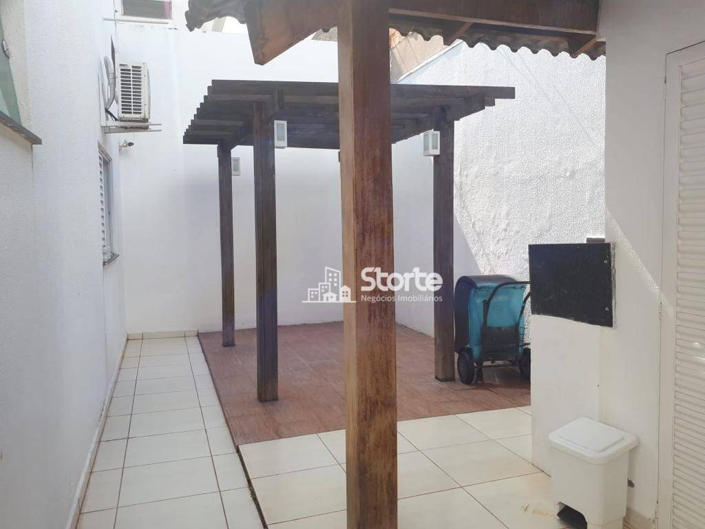 Casa à venda com 3 quartos, 150m² - Foto 20