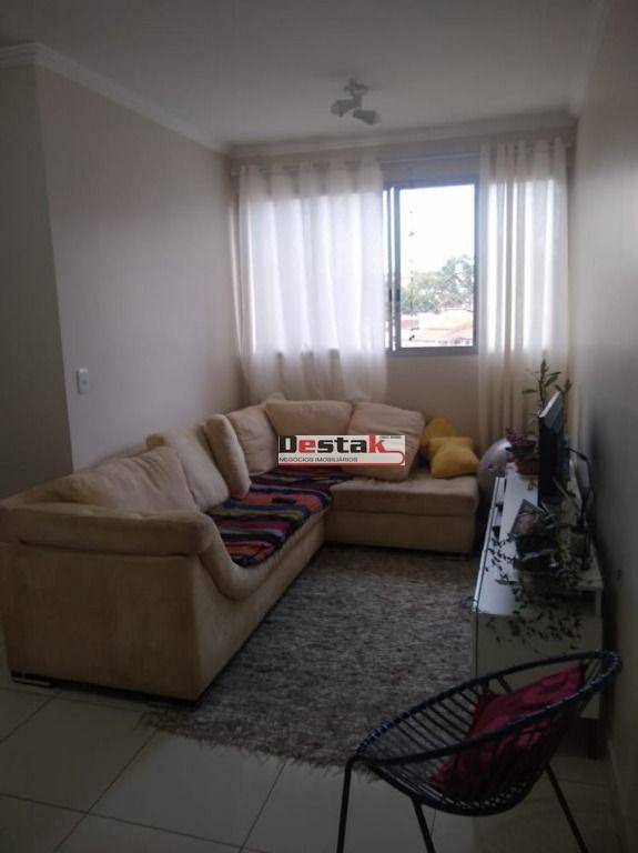 Apartamento à venda com 2 quartos, 76m² - Foto 2