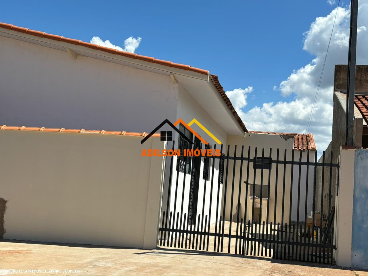 Casa à venda com 2 quartos, 150m² - Foto 1