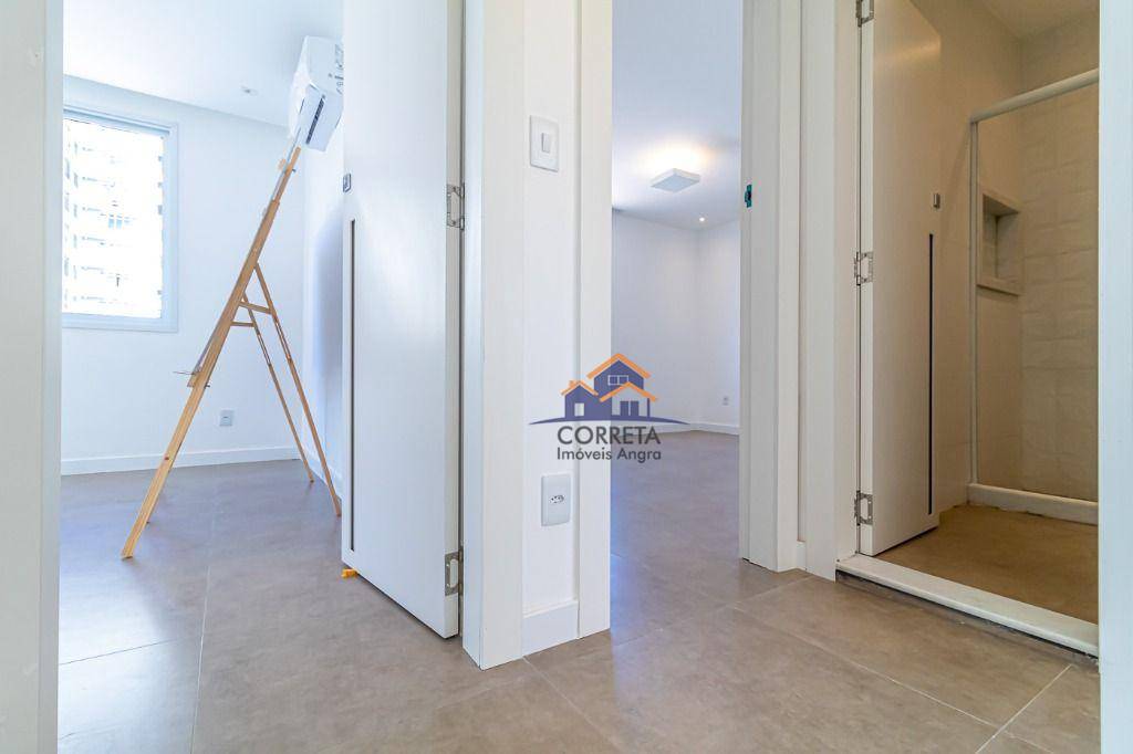 Apartamento à venda com 3 quartos, 237m² - Foto 21