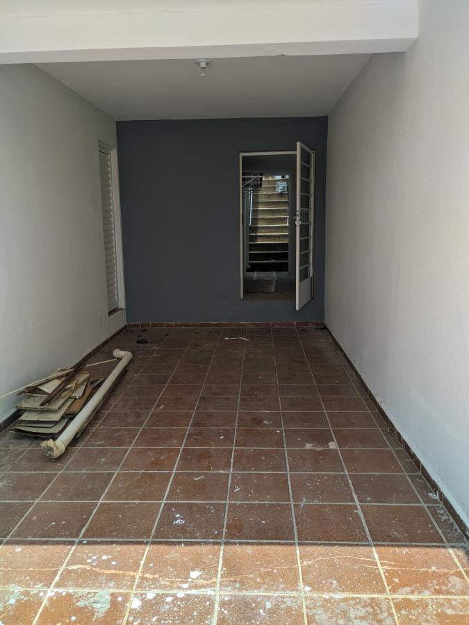 Casa à venda com 3 quartos, 150m² - Foto 2