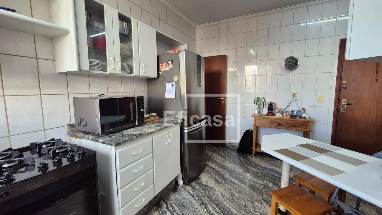 Cobertura à venda com 3 quartos, 260m² - Foto 11