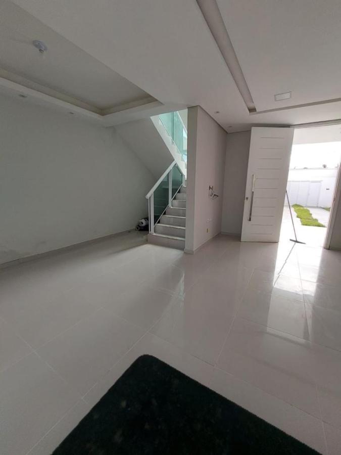 Casa à venda com 3 quartos, 225m² - Foto 2