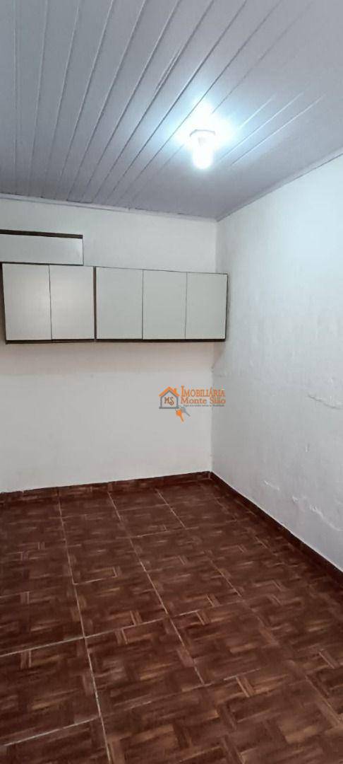 Casa à venda com 4 quartos, 200m² - Foto 15