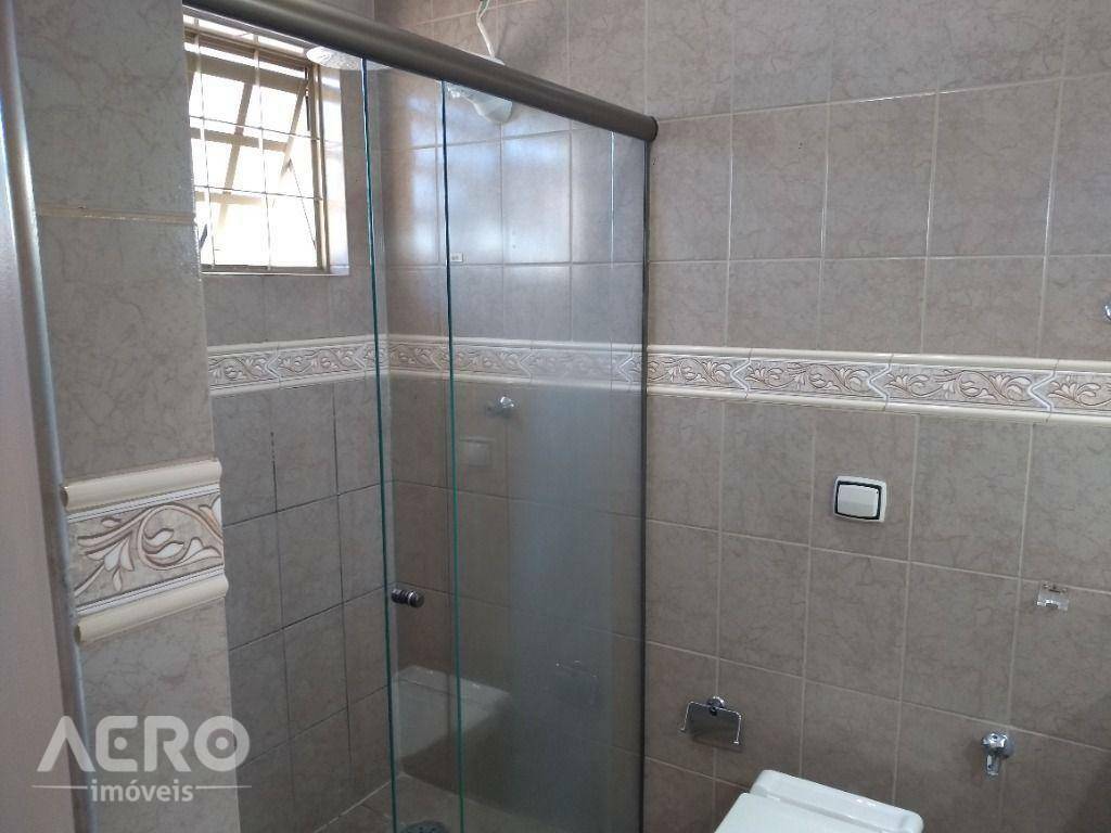 Casa à venda com 3 quartos, 218m² - Foto 23