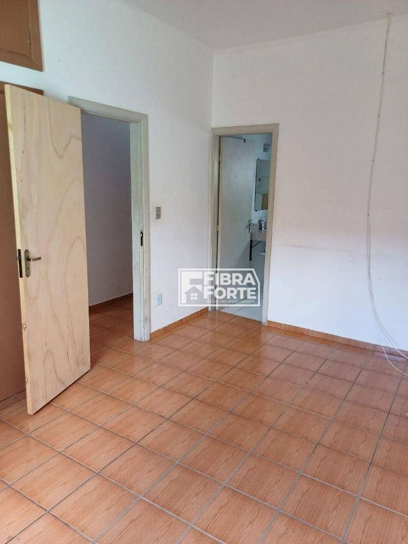 Casa à venda com 3 quartos, 210m² - Foto 7