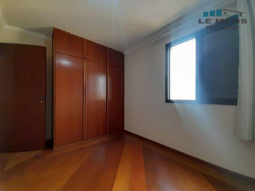 Apartamento à venda com 3 quartos, 196m² - Foto 7