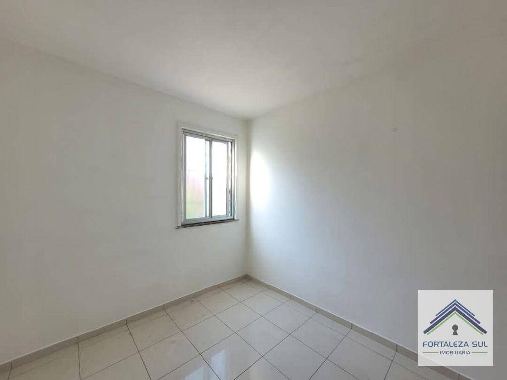 Apartamento à venda com 2 quartos, 70m² - Foto 15