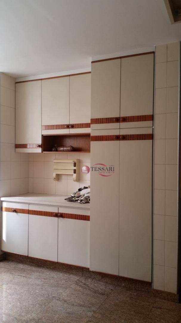 Apartamento à venda com 3 quartos, 274m² - Foto 18