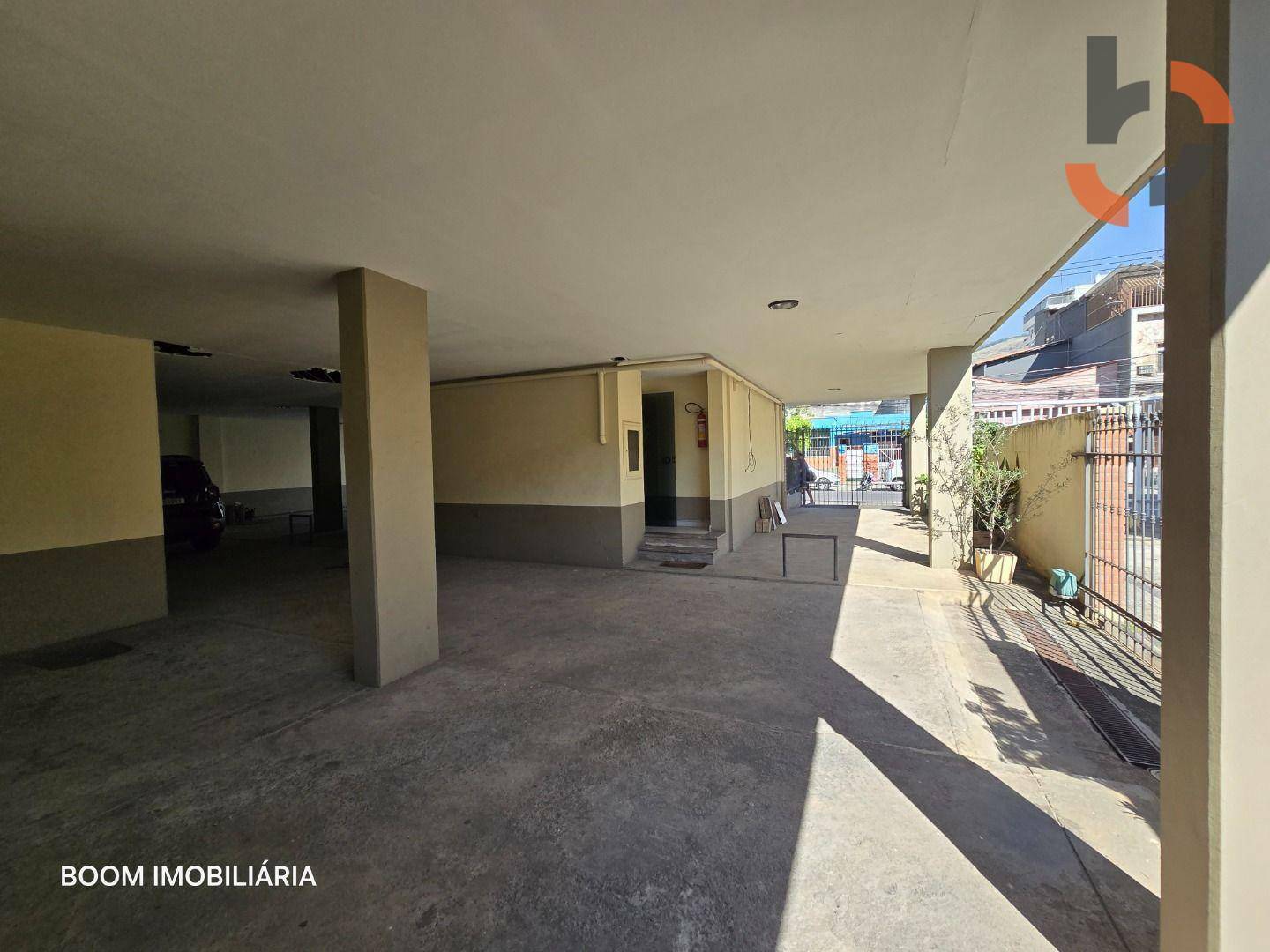 Apartamento à venda com 2 quartos, 220m² - Foto 11