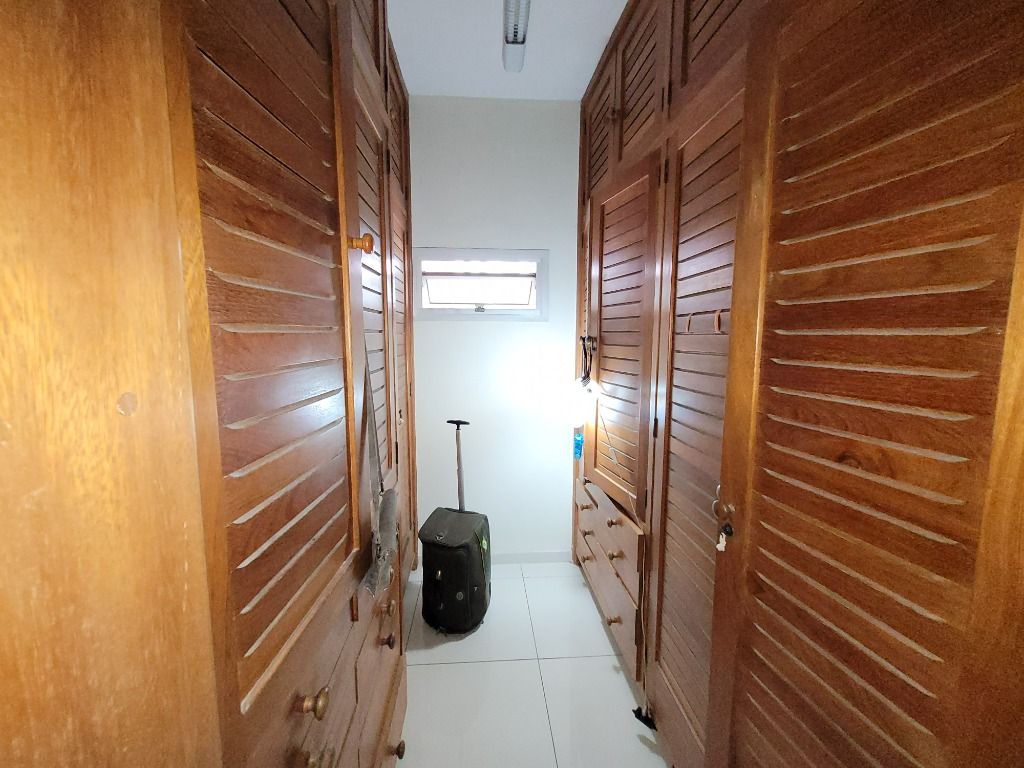 Apartamento à venda com 4 quartos, 234m² - Foto 9