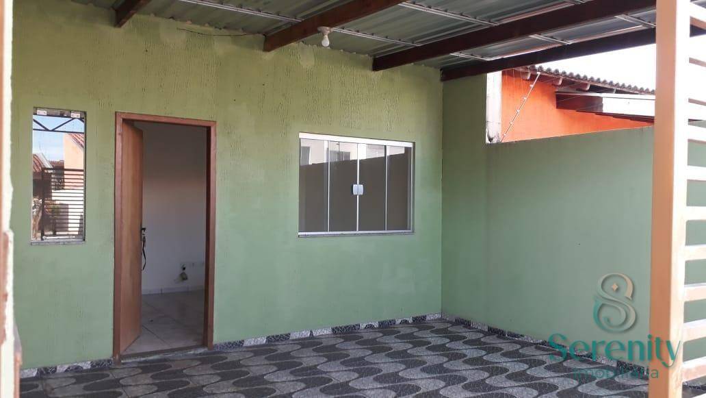 Casa à venda e aluguel com 3 quartos, 85m² - Foto 1