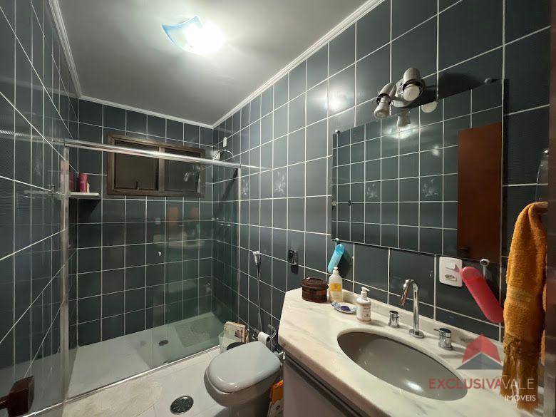 Apartamento à venda com 5 quartos, 200m² - Foto 25