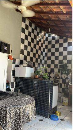 Casa à venda com 2 quartos, 150m² - Foto 4