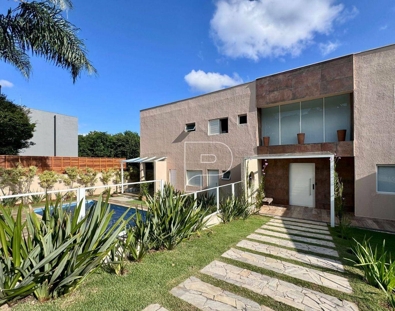 Casa de Condomínio para alugar com 4 quartos, 350m² - Foto 8