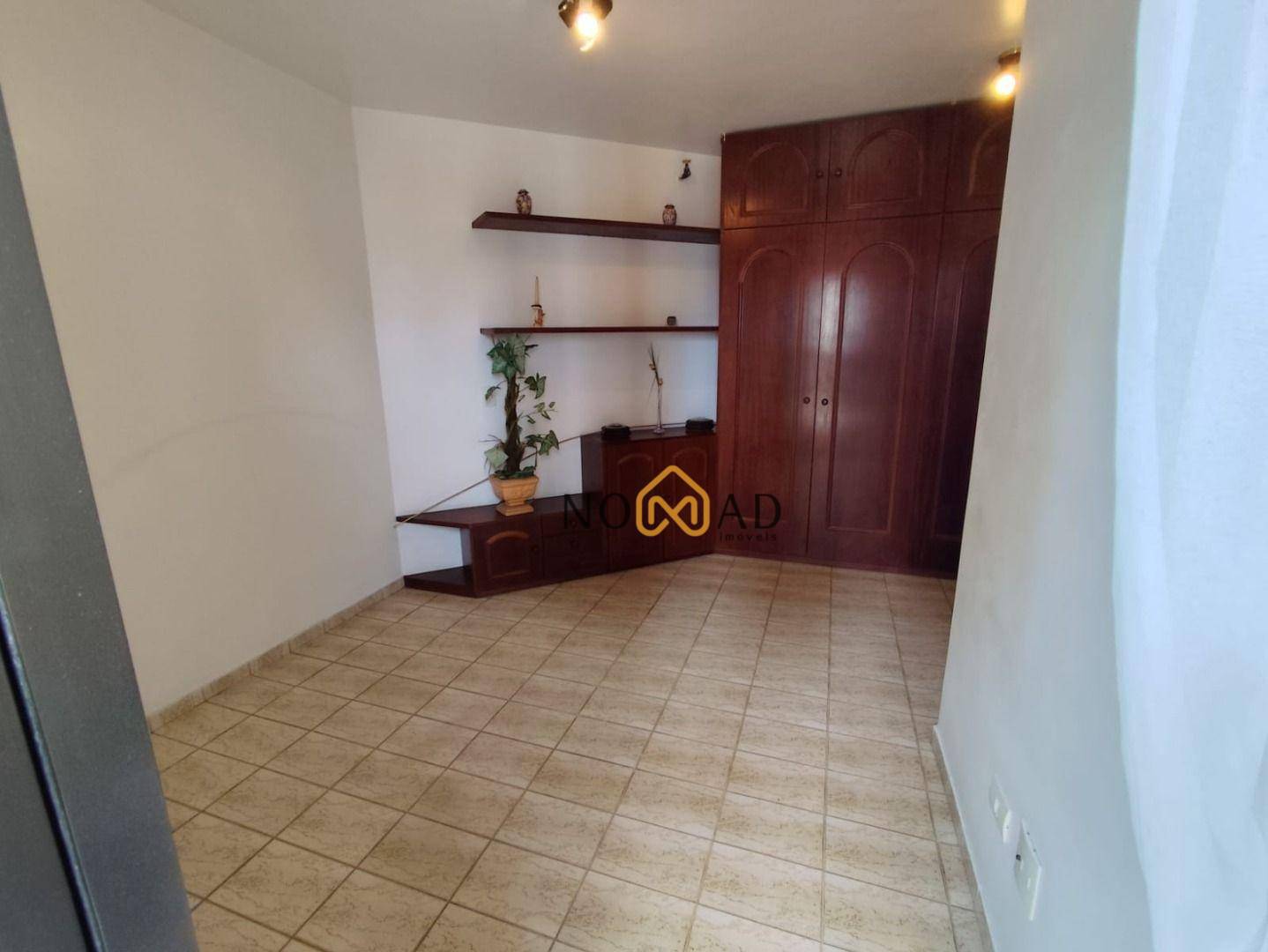 Apartamento para alugar com 3 quartos, 96m² - Foto 9