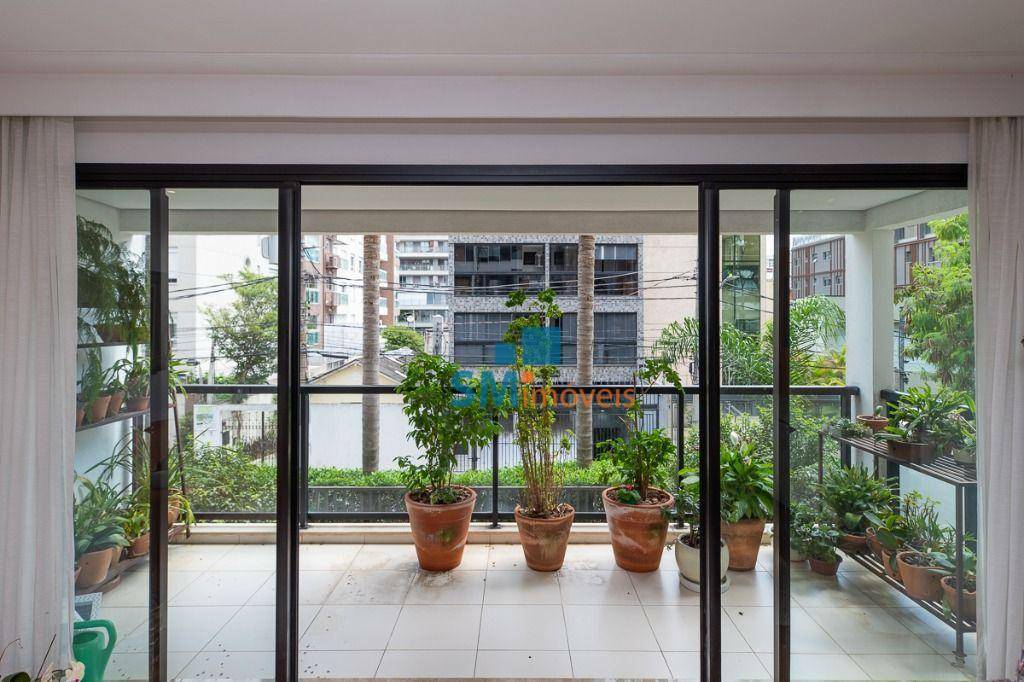 Apartamento à venda com 3 quartos, 161m² - Foto 13