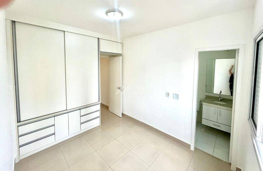 Apartamento para alugar com 2 quartos, 77m² - Foto 11