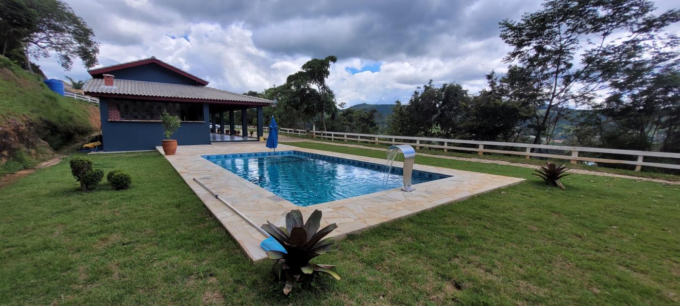 Fazenda à venda com 3 quartos, 10124m² - Foto 1