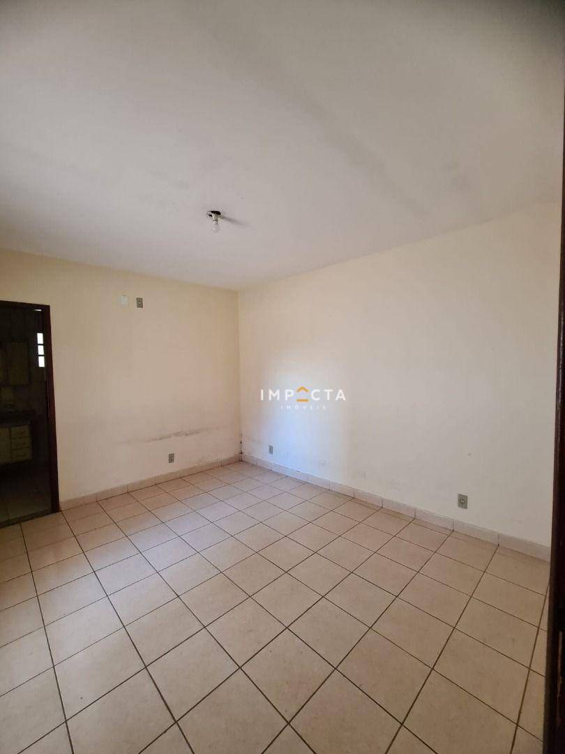 Casa à venda com 6 quartos, 270m² - Foto 15