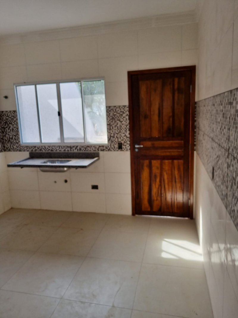 Sobrado à venda com 2 quartos, 66m² - Foto 4