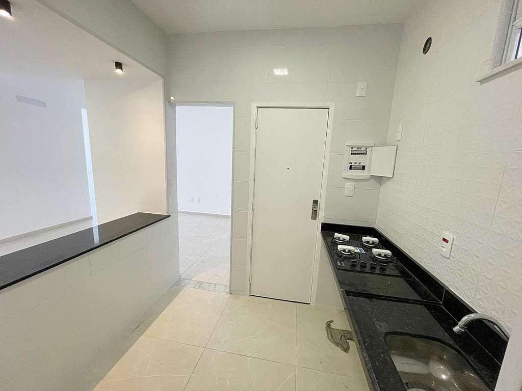 Apartamento à venda com 2 quartos, 78m² - Foto 4