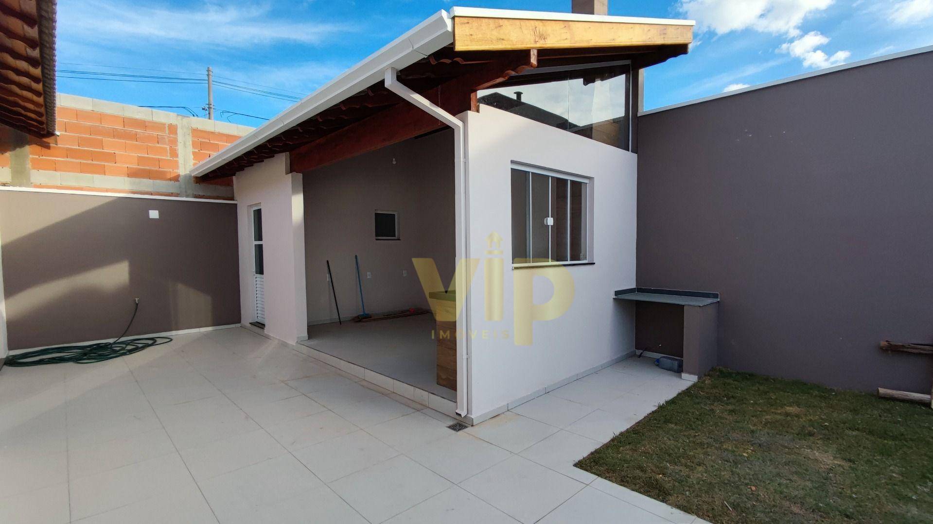 Casa à venda com 4 quartos, 210m² - Foto 25