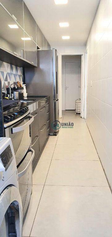 Apartamento à venda com 3 quartos, 117m² - Foto 9